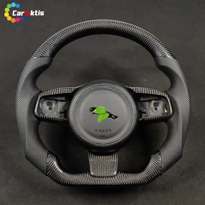 Jaguar F-Type Custom Steering Wheel: Featuring perforated, breathable leather on both sides to enhance comfort during long-distance driving.